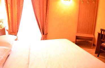 Camere a ore e day use a Roma.